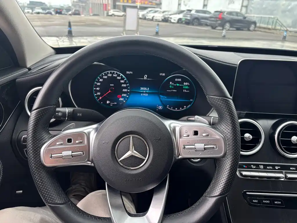 Mercedes-Benz C-Class — фото 17