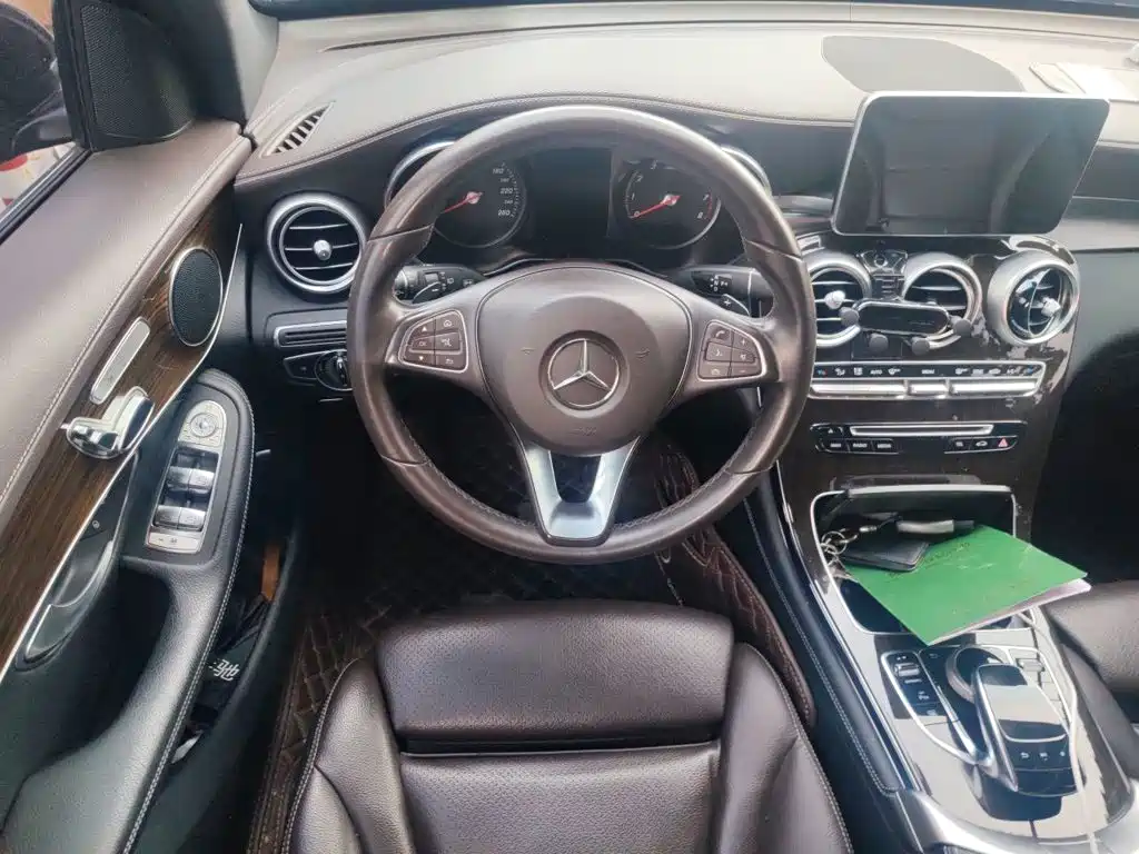 Mercedes-Benz GLC — фото 11