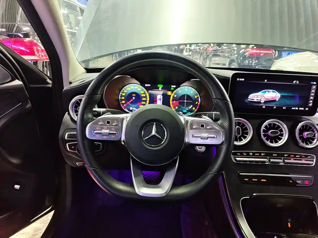 Mercedes-Benz C-Class — фото 11