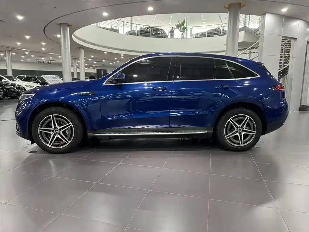 Mercedes-Benz EQC — фото 2