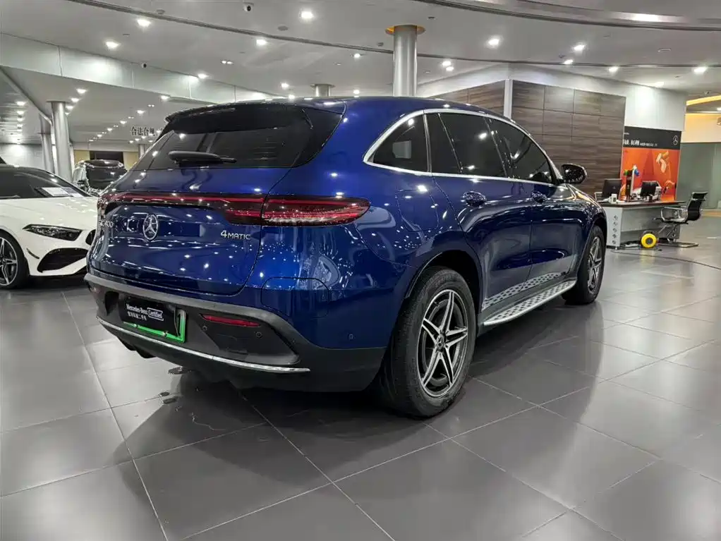 Mercedes-Benz EQC — фото 5