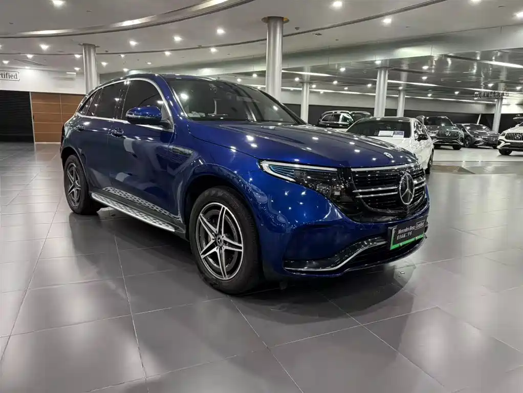 Mercedes-Benz EQC — фото 7