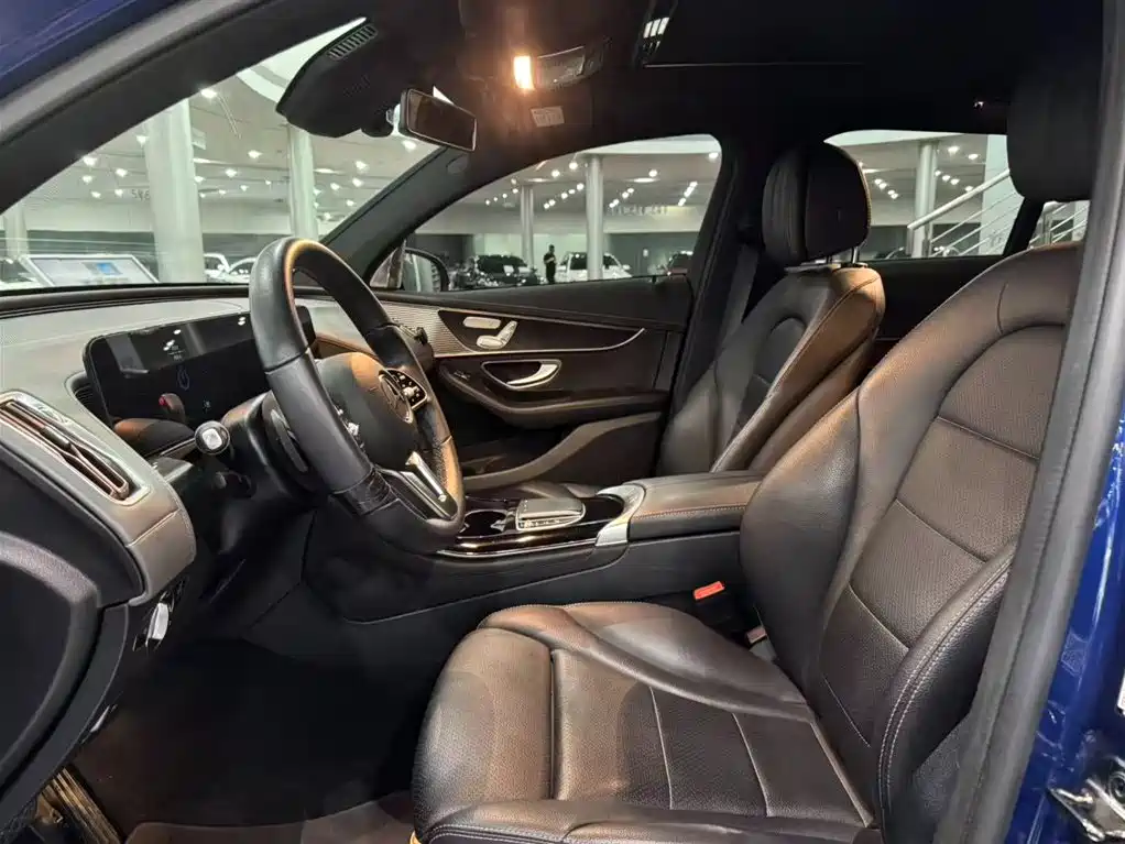 Mercedes-Benz EQC — фото 10