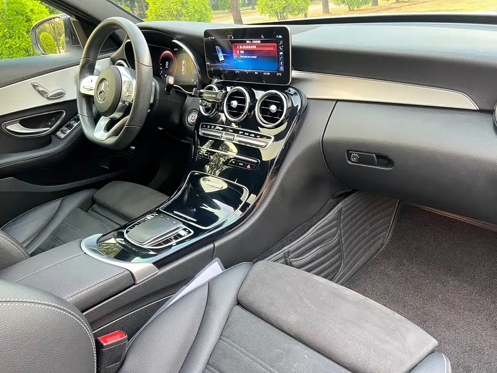 Mercedes-Benz C-Class — фото 19