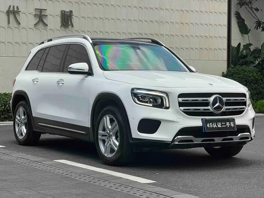 Mercedes-Benz GLB — фото 2