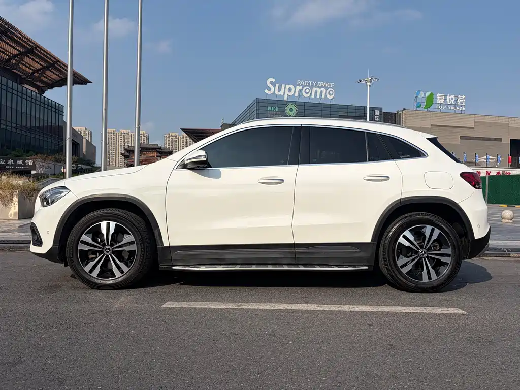 Mercedes-Benz GLA — фото 3