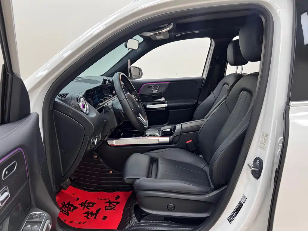 Mercedes-Benz EQB — фото 14