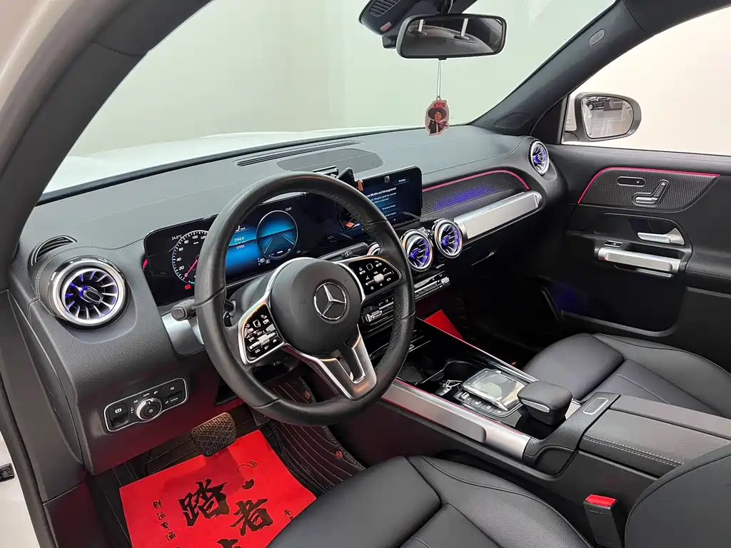 Mercedes-Benz EQB — фото 15