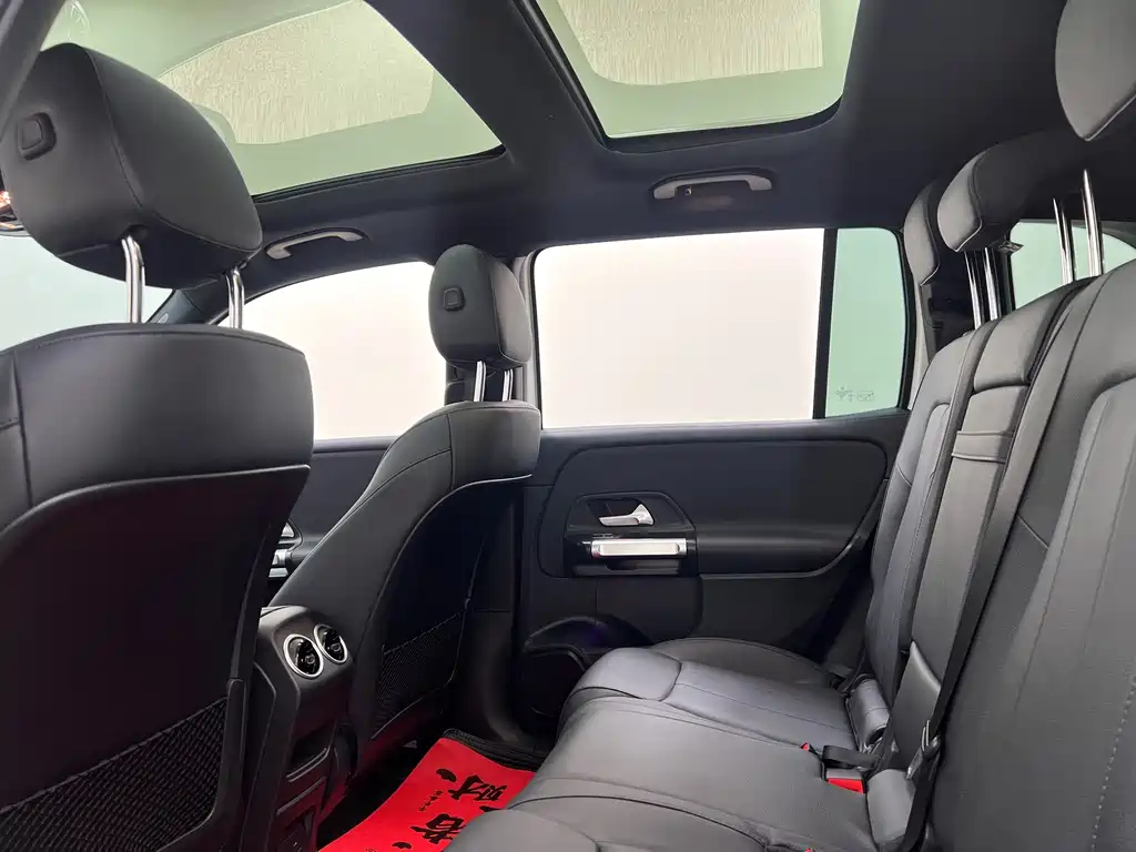 Mercedes-Benz EQB — фото 17