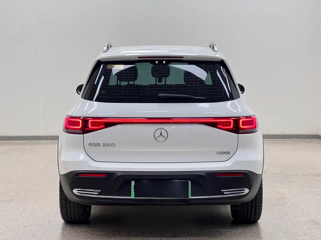 Mercedes-Benz EQB — фото 5