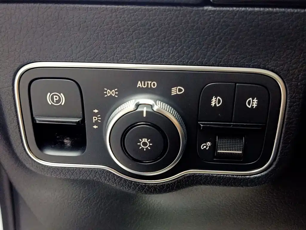 Mercedes-Benz GLA — фото 13