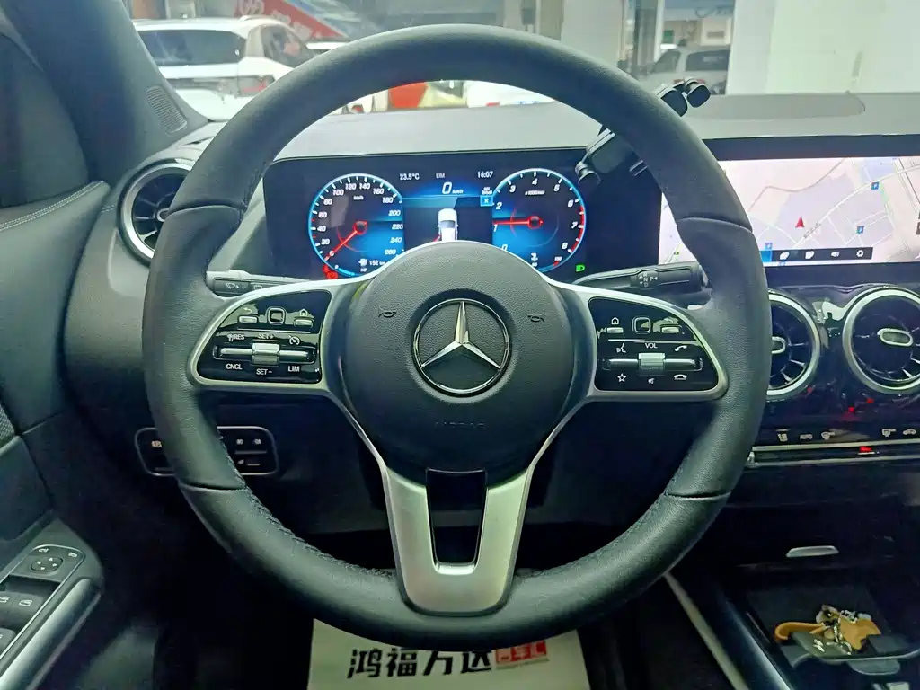 Mercedes-Benz GLA — фото 18