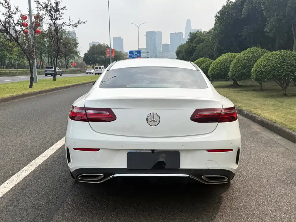 Mercedes-Benz E-Class (Import) — фото 11