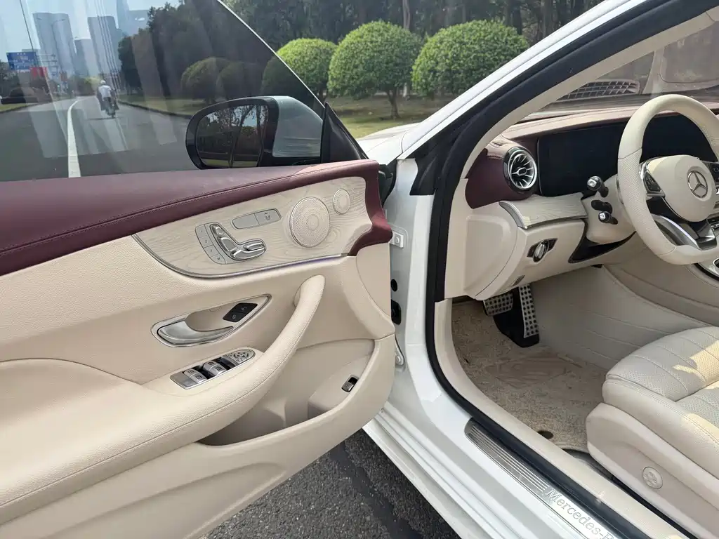 Mercedes-Benz E-Class (Import) — фото 6