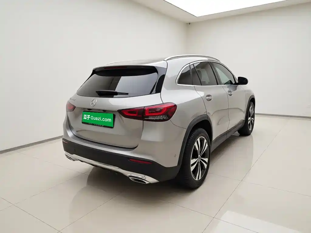 Mercedes-Benz GLA — фото 6
