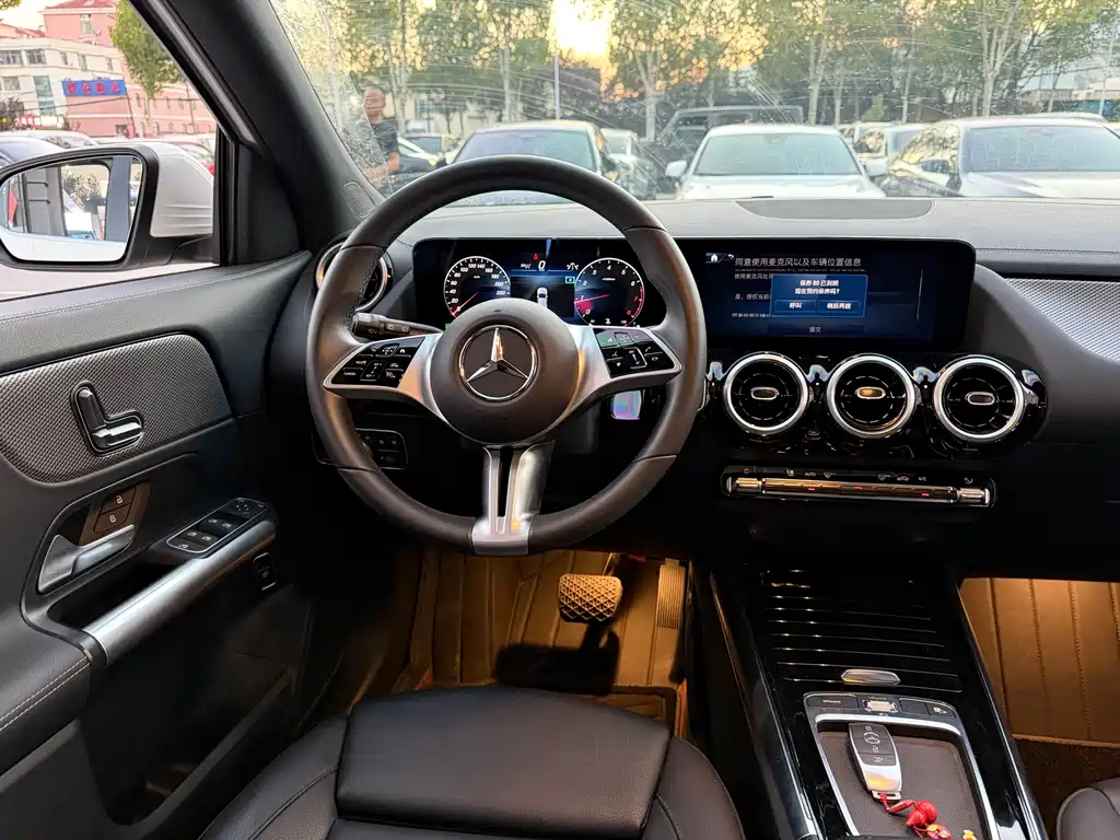 Mercedes-Benz GLA — фото 11