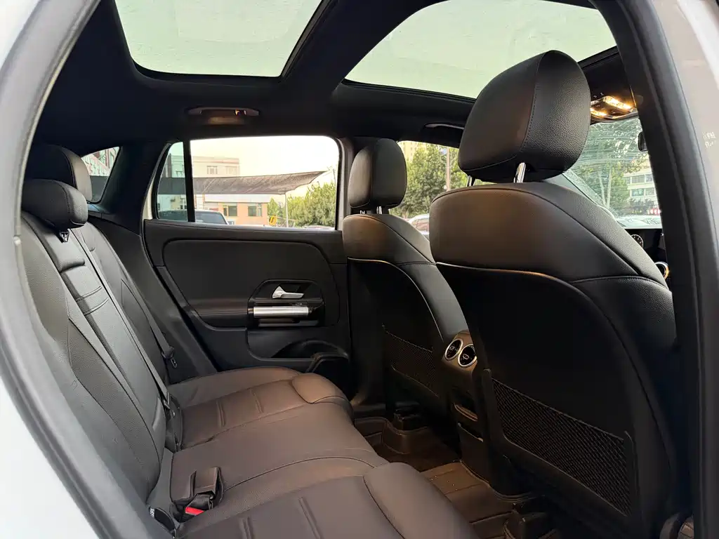 Mercedes-Benz GLA — фото 13