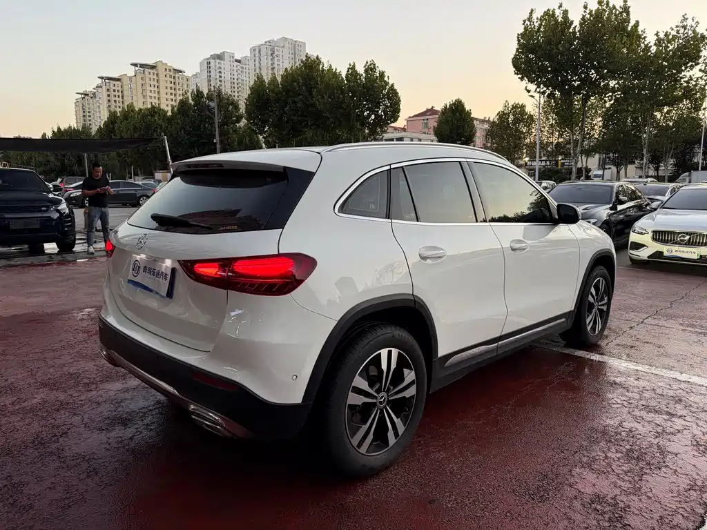 Mercedes-Benz GLA — фото 6