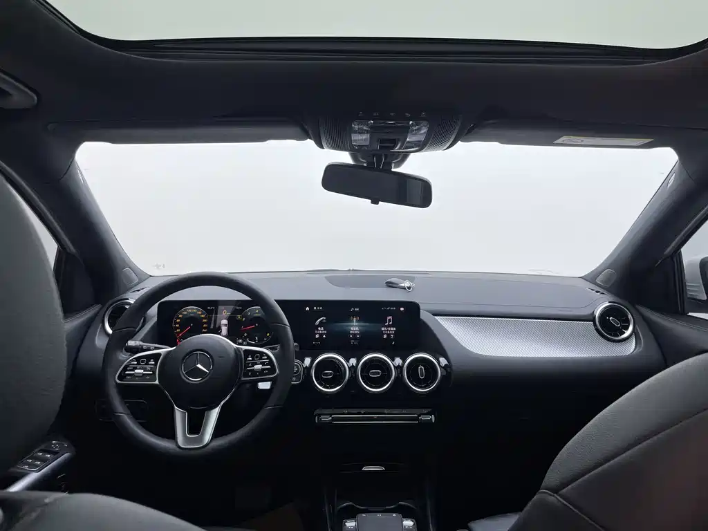Mercedes-Benz GLA — фото 11