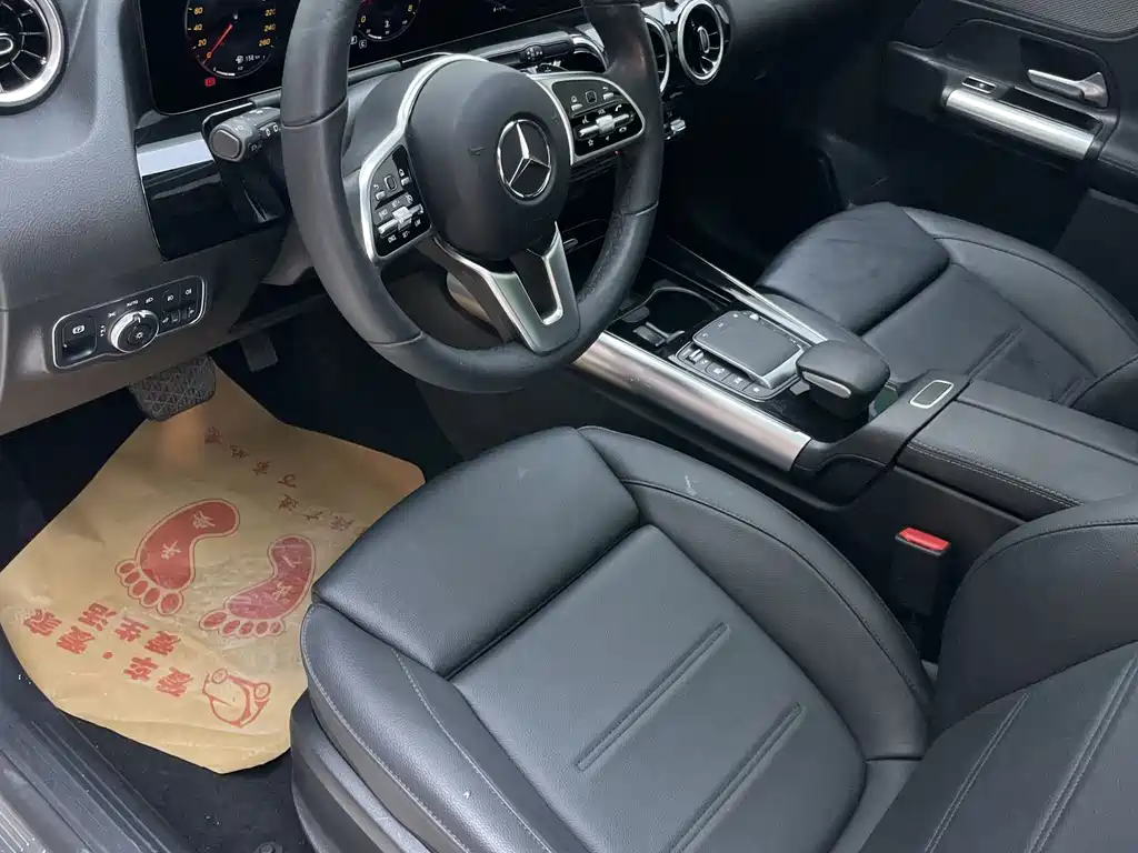 Mercedes-Benz GLA — фото 13