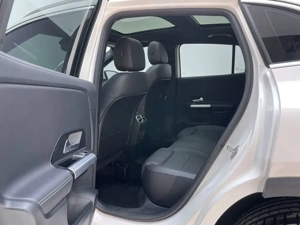 Mercedes-Benz GLA — фото 15