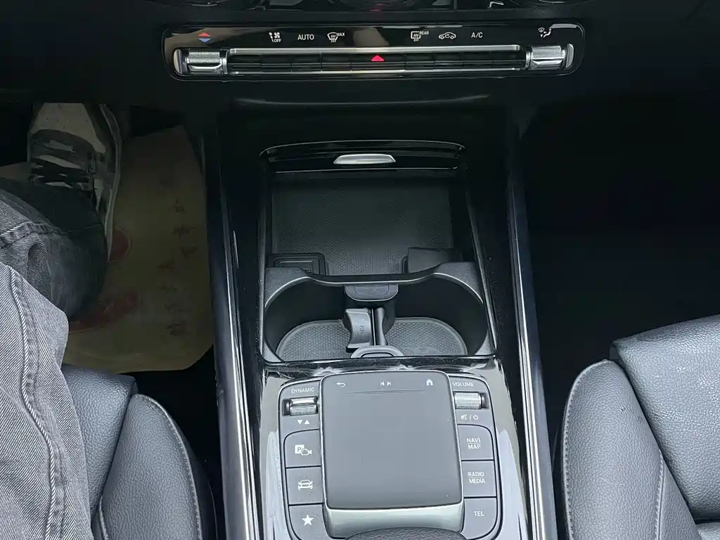Mercedes-Benz GLA — фото 23