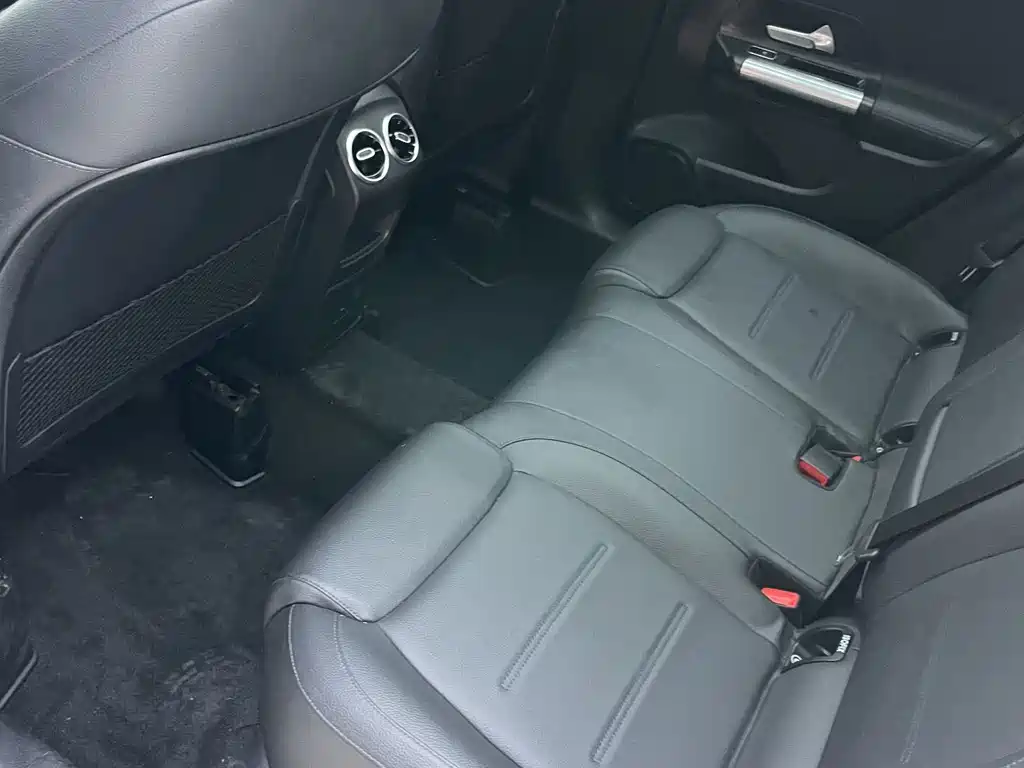 Mercedes-Benz GLA — фото 10