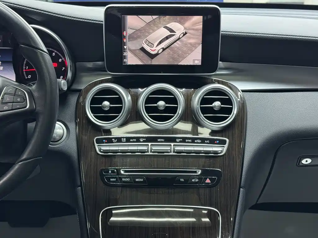 Mercedes-Benz GLC — фото 14