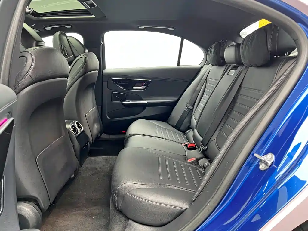Mercedes-Benz C-Class — фото 15