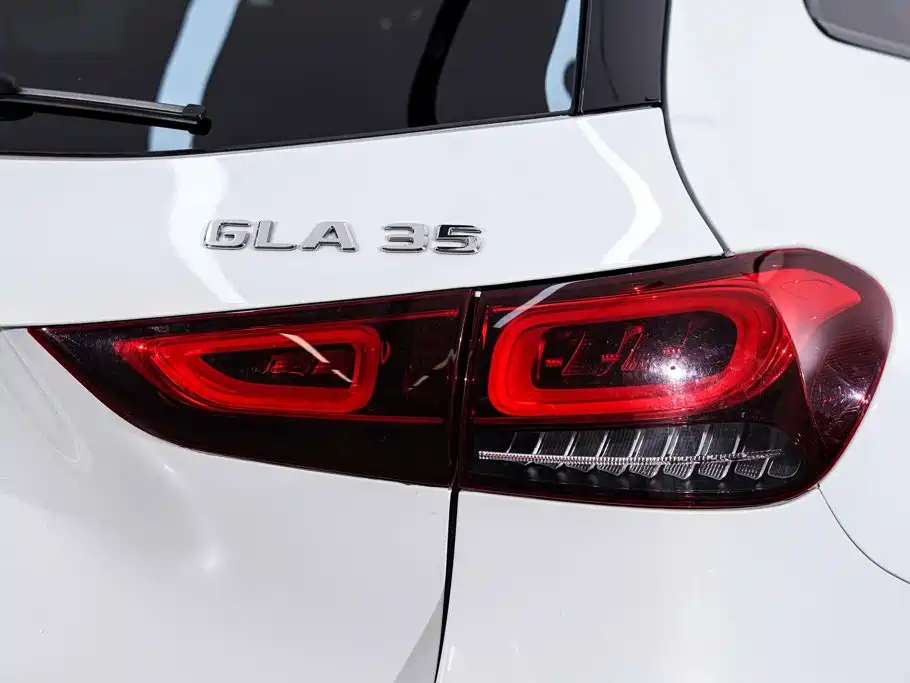 Mercedes-Benz GLA AMG — фото 11