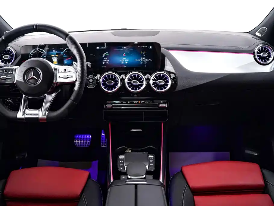 Mercedes-Benz GLA AMG — фото 14