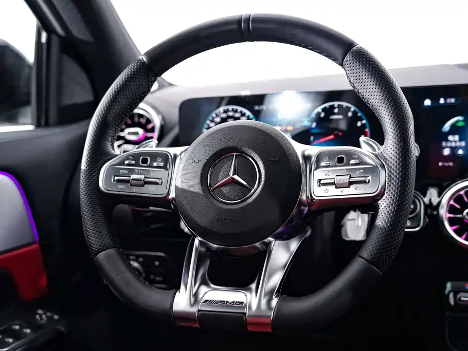 Mercedes-Benz GLA AMG — фото 15