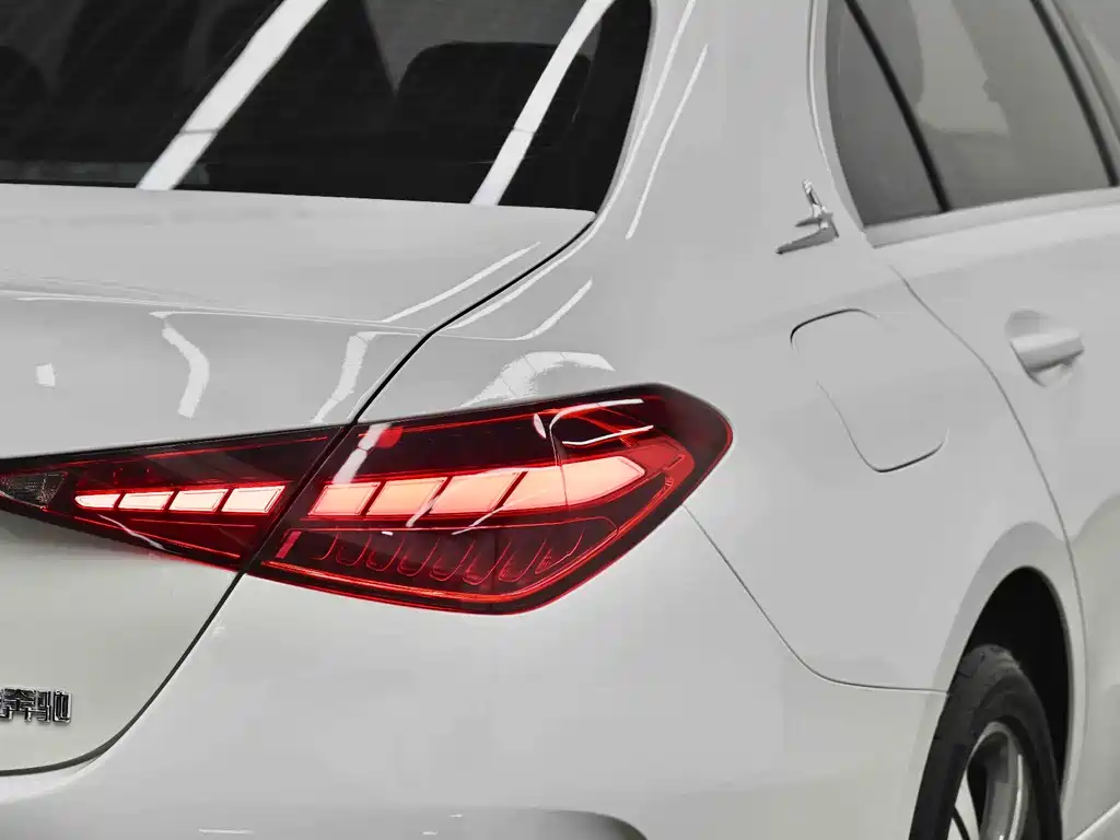 Mercedes-Benz C-Class — фото 10