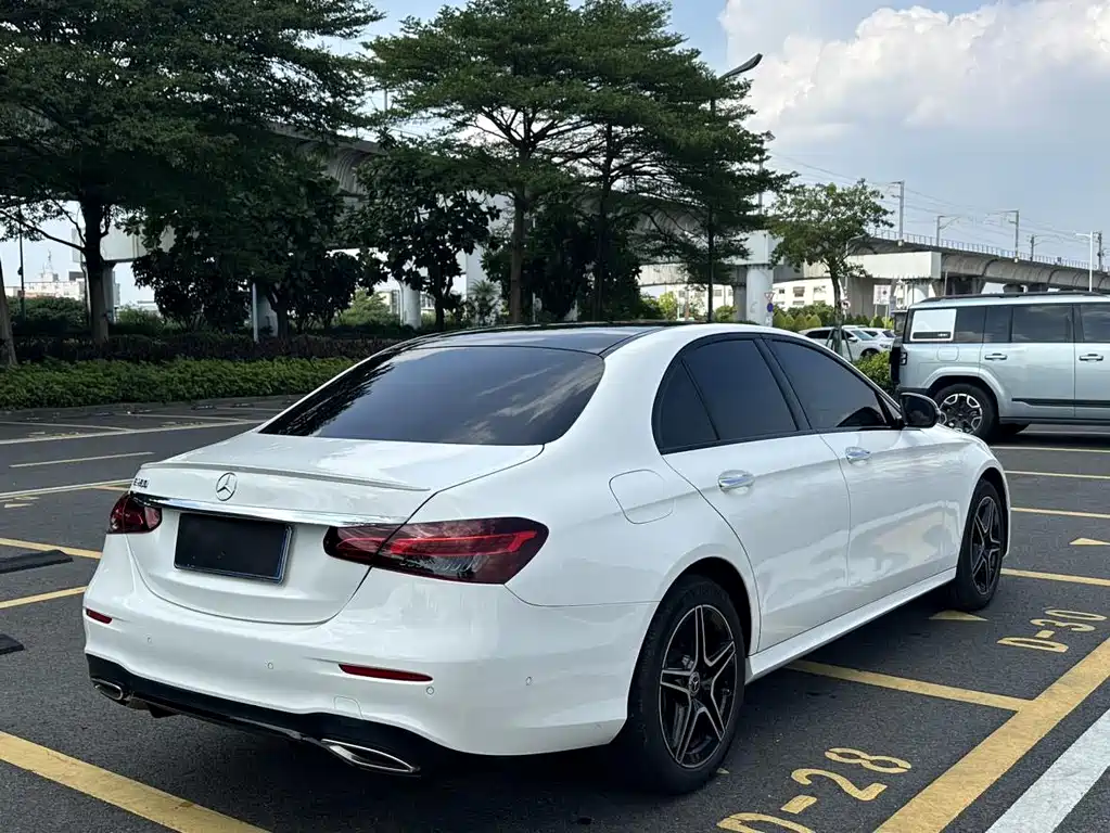 Mercedes-Benz E-Class (Import) — фото 3