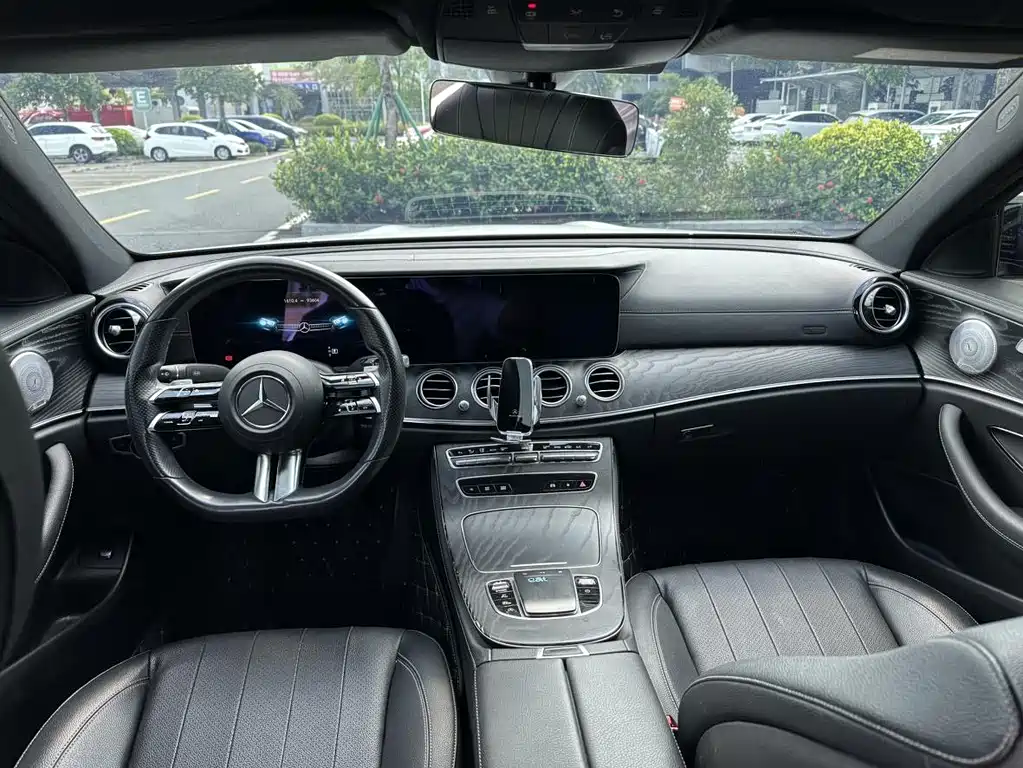 Mercedes-Benz E-Class (Import) — фото 10