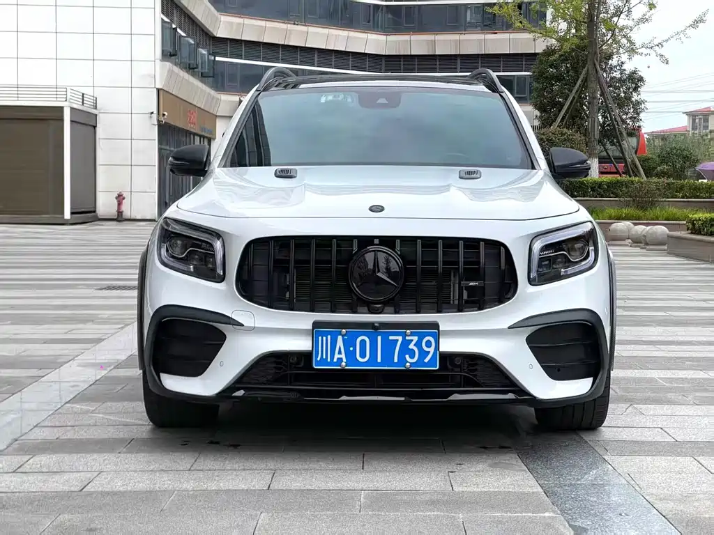 Mercedes-Benz GLB AMG — фото 2
