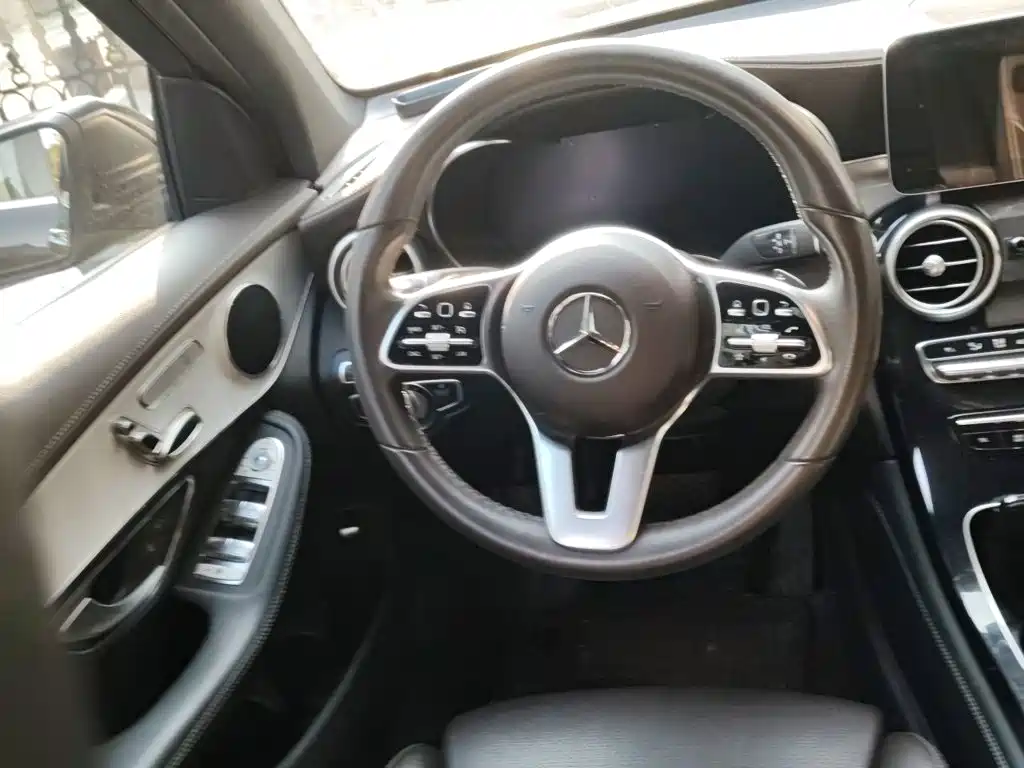 Mercedes-Benz GLC — фото 11