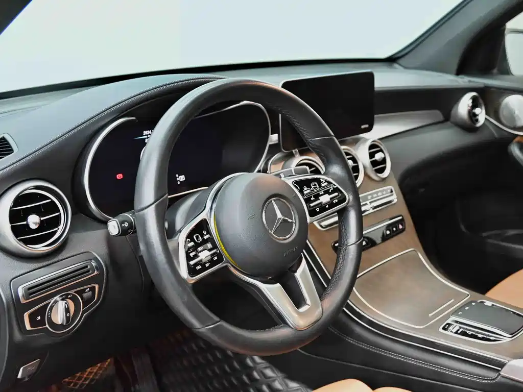 Mercedes-Benz GLC — фото 21