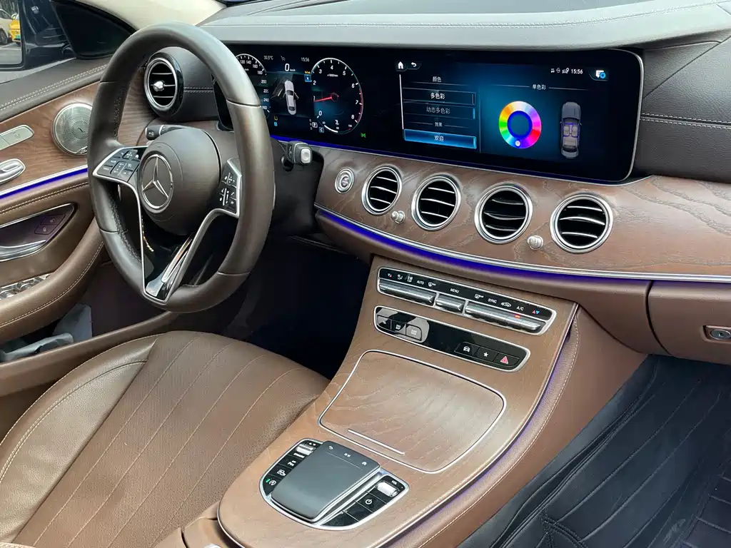 Mercedes-Benz E-Class — фото 16