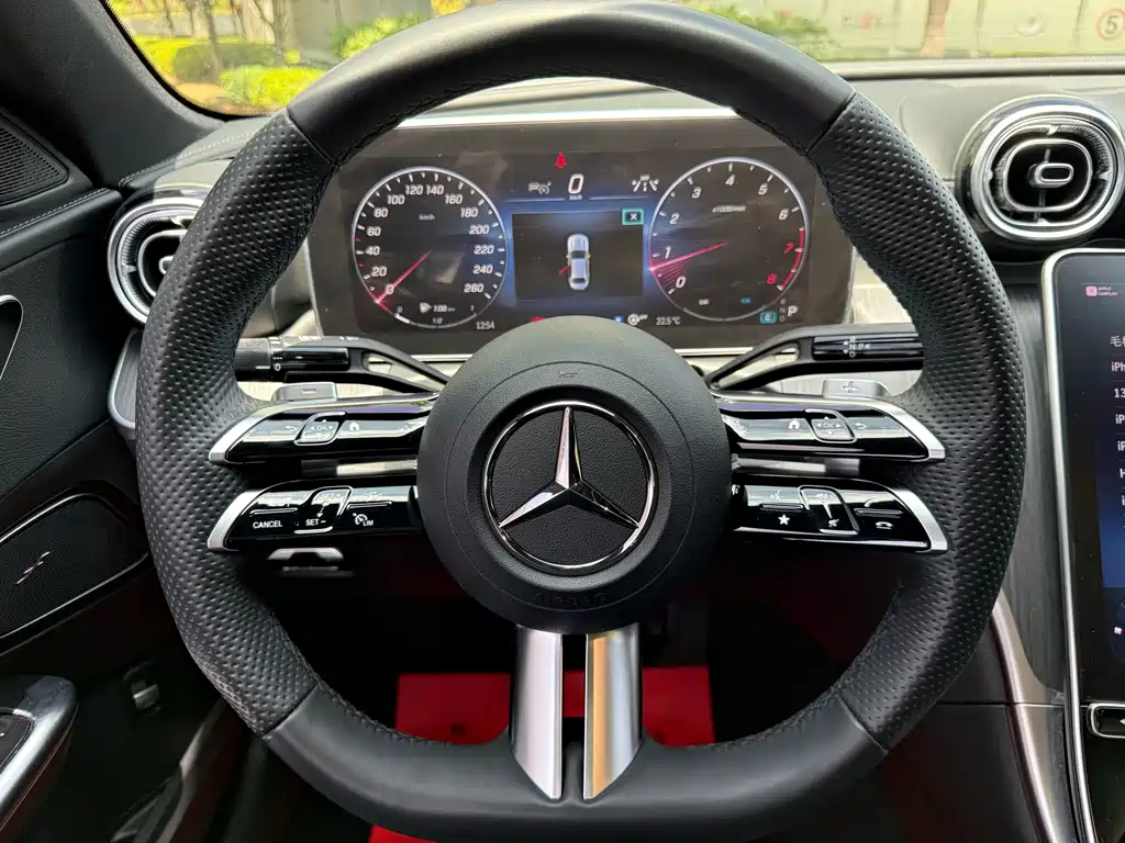 Mercedes-Benz C-Class — фото 11
