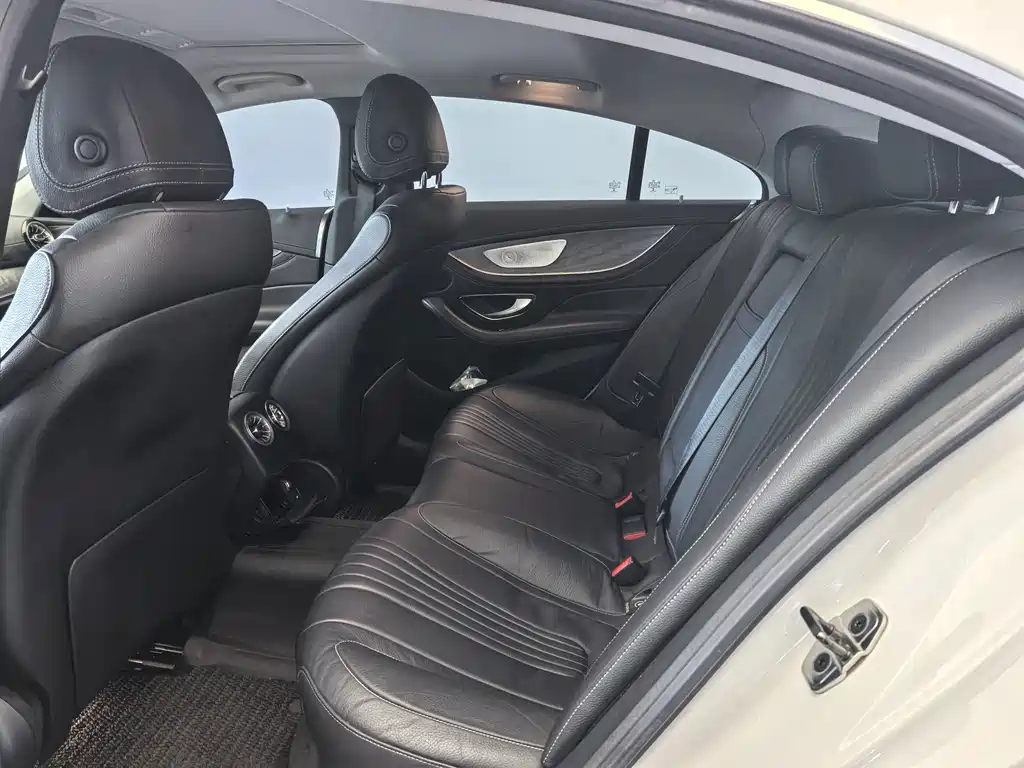 Mercedes-Benz CLS — фото 15