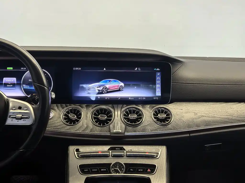 Mercedes-Benz CLS — фото 16