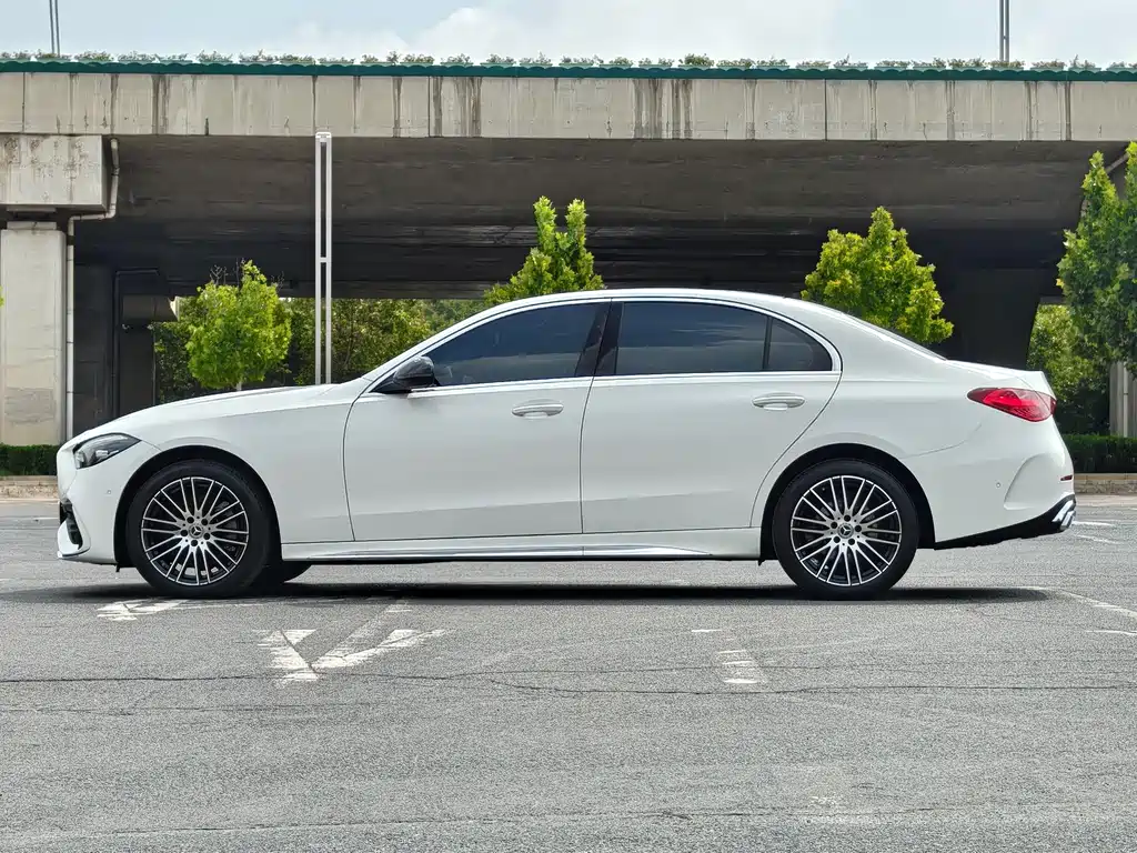 Mercedes-Benz C-Class — фото 15