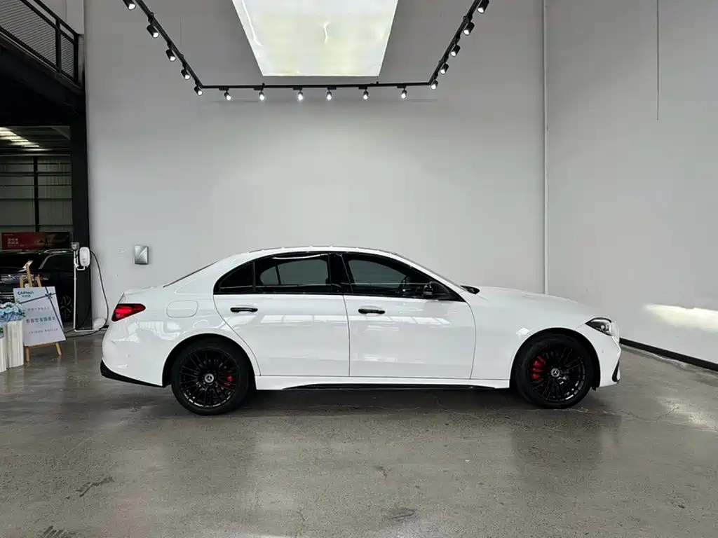 Mercedes-Benz C-Class — фото 14