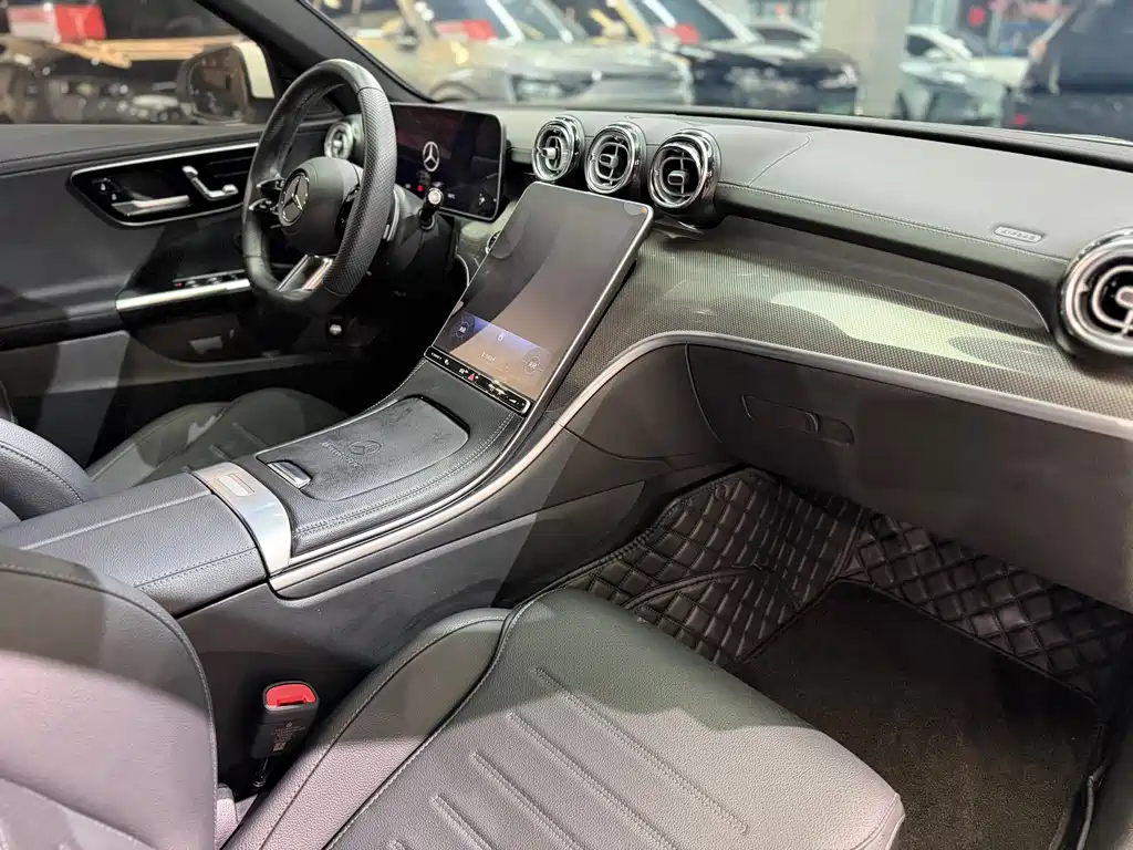 Mercedes-Benz C-Class — фото 10