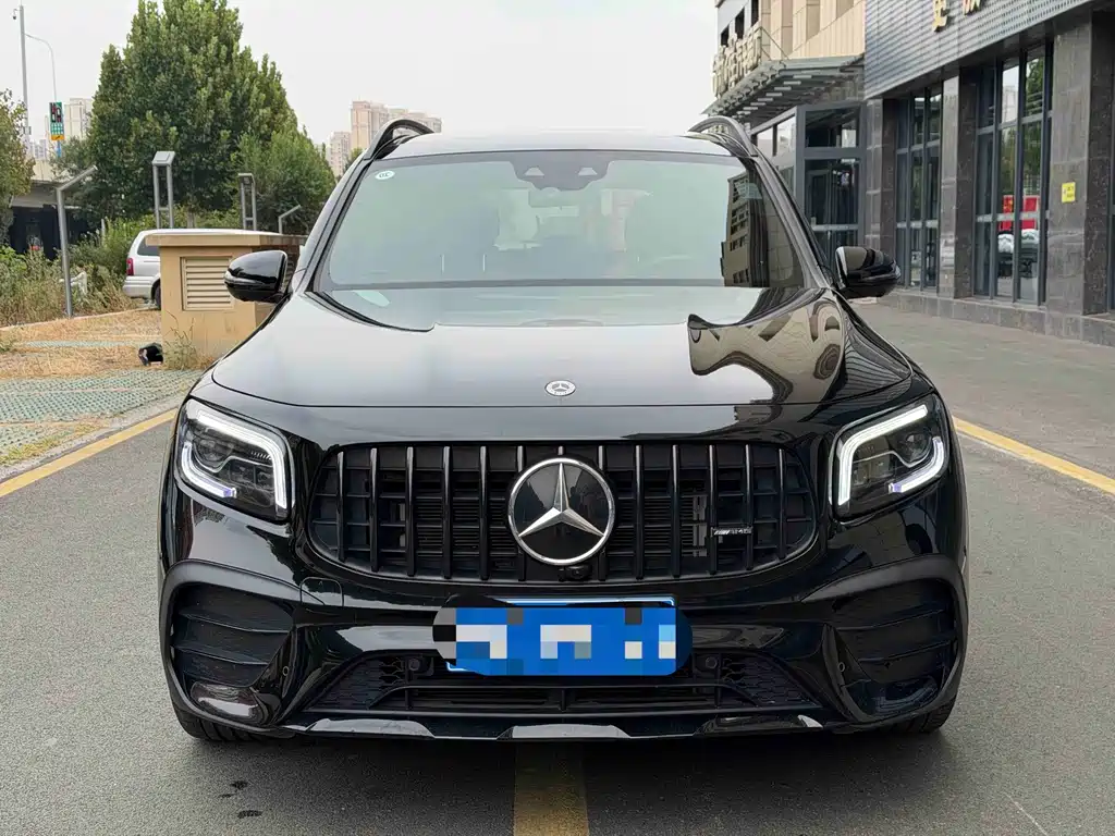 Mercedes-Benz GLB AMG — фото 2