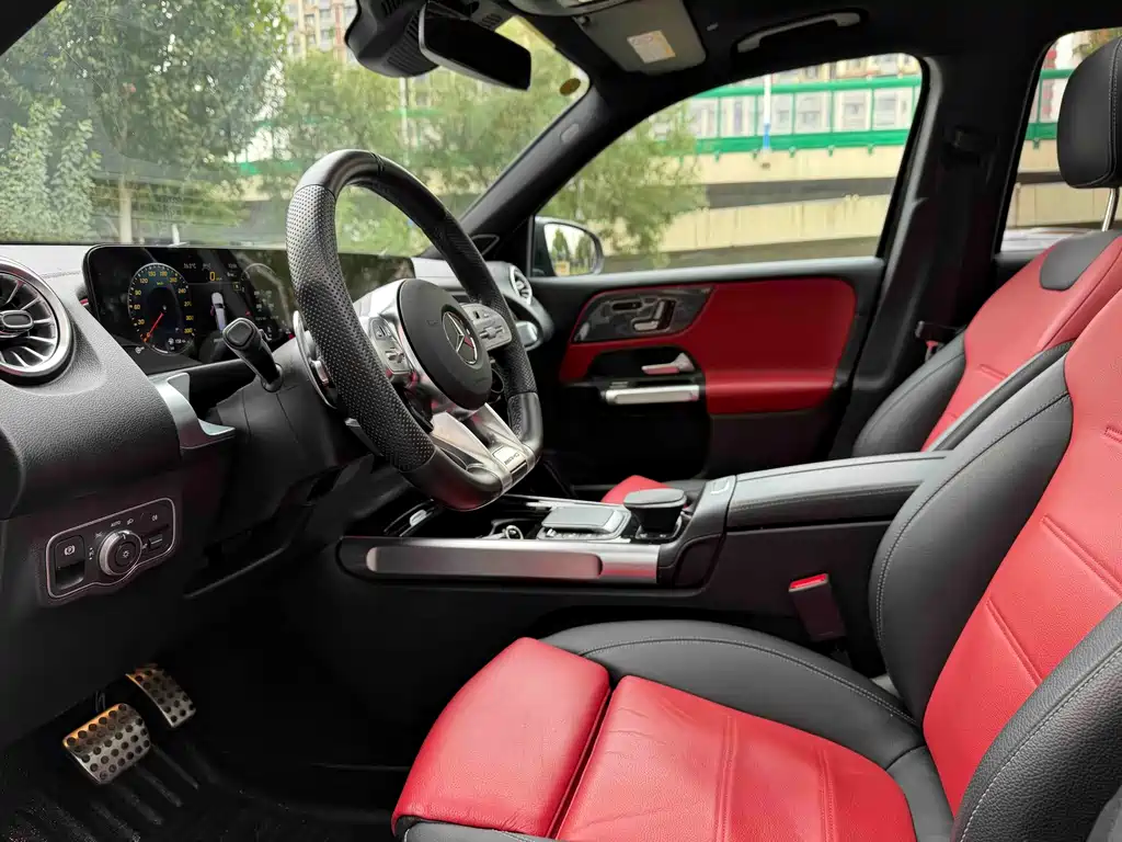 Mercedes-Benz GLB AMG — фото 8