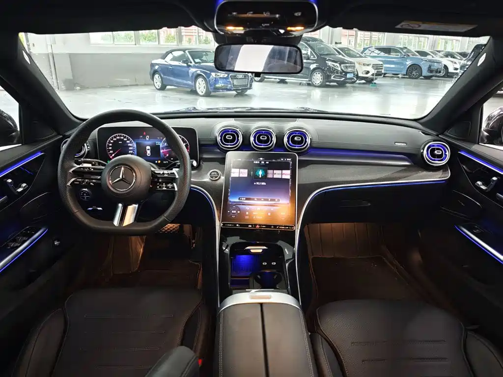 Mercedes-Benz C-Class — фото 11