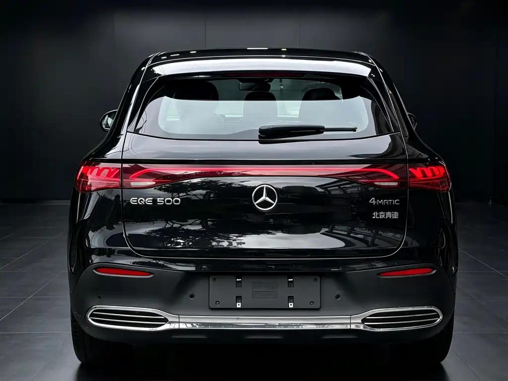 Mercedes-Benz EQE SUV — фото 8