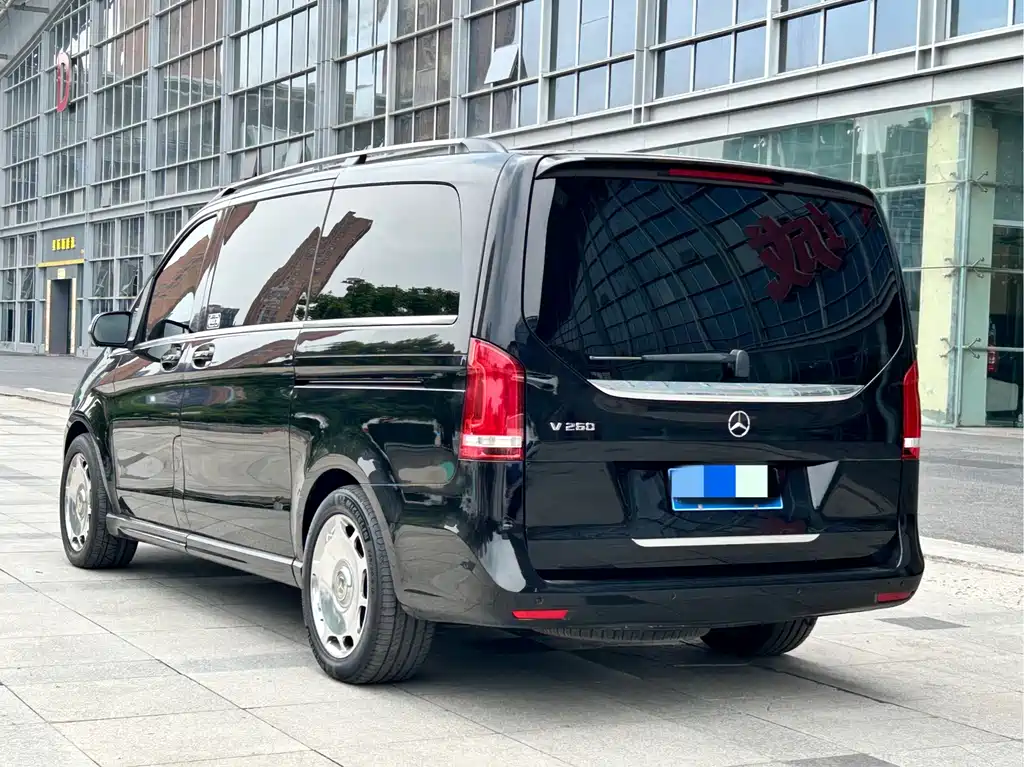 Mercedes-Benz V-Class — фото 4